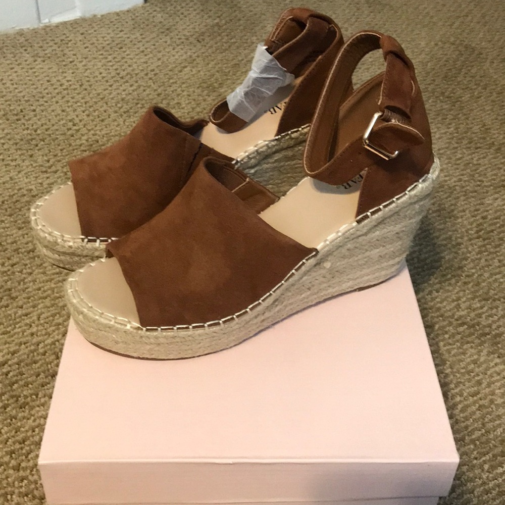 Just Fab Macey wedged size 9